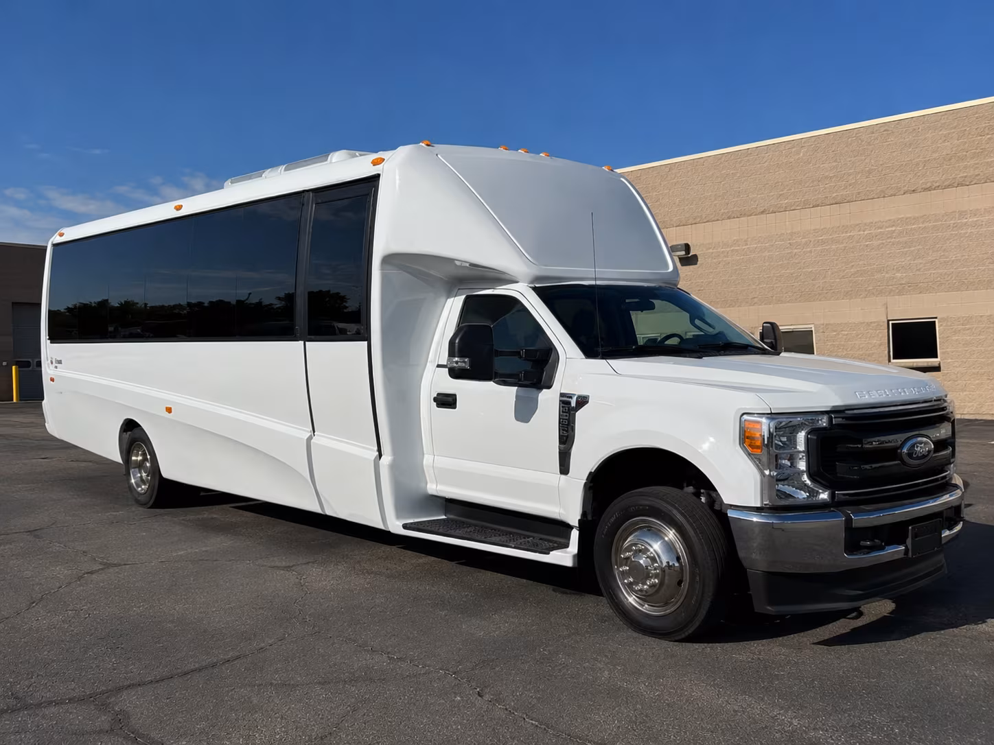 arrange transportation for your next wedding 4