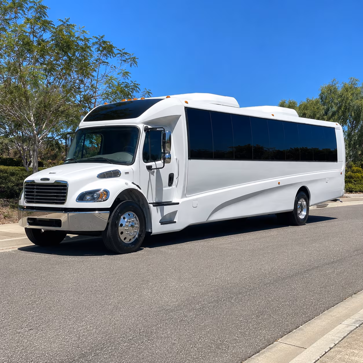 mission viejo 28 passenger minibus